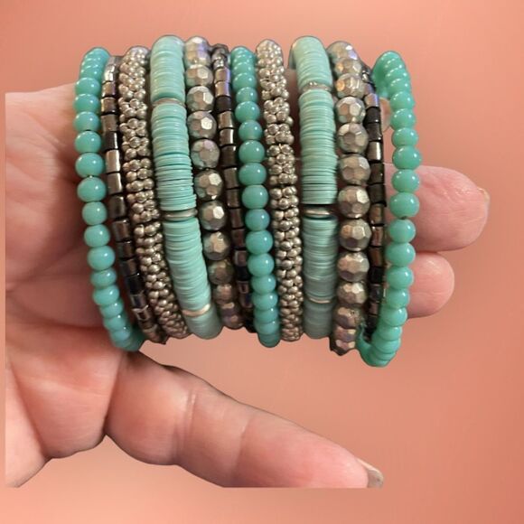 WRAP AROUND WIRE BEAD BRACELET - Picture 3 of 4